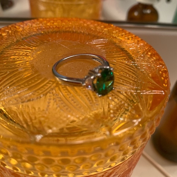 Emerald ring - Picture 3 of 3